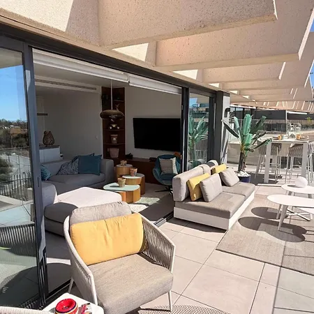 Lejlighed Modern Sea View 3 Bedroom *