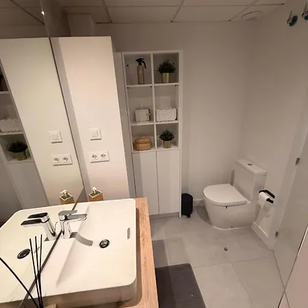 Modern Sea View 3 Bedroom Lejlighed *